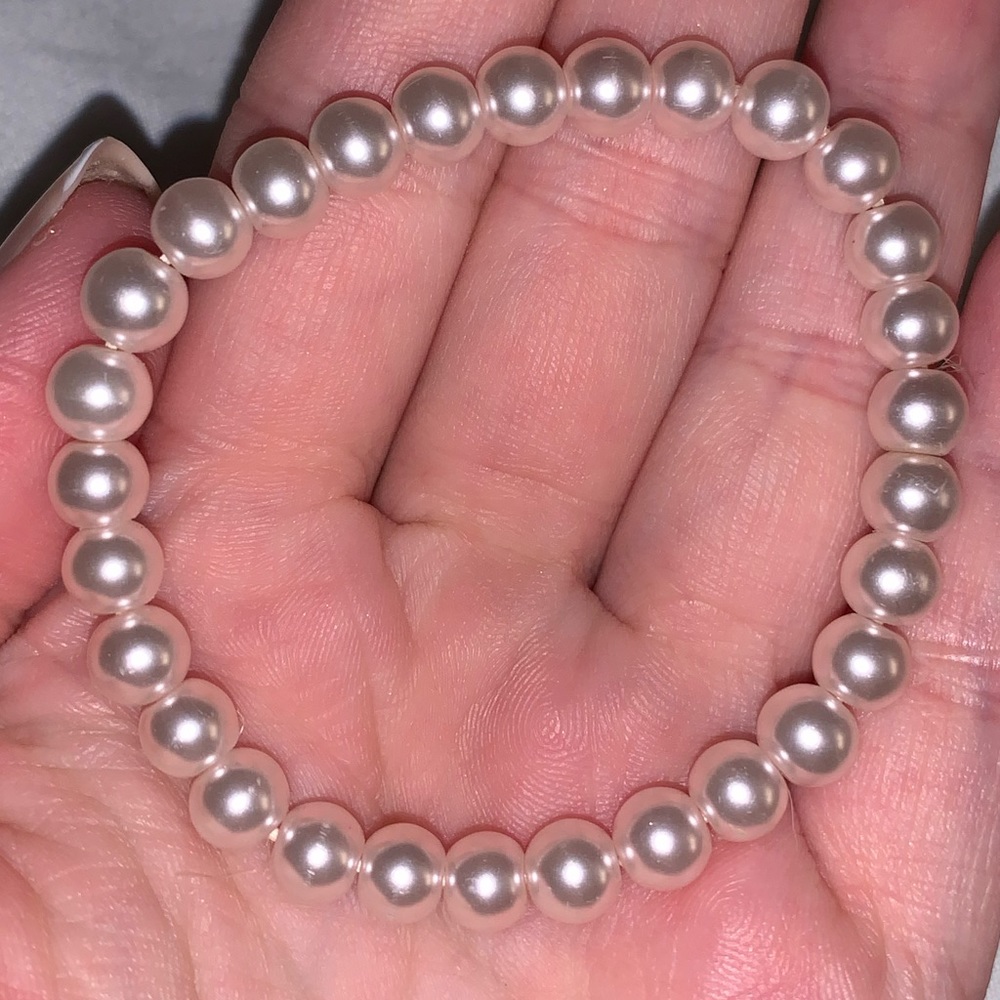 Soft pink bracelet